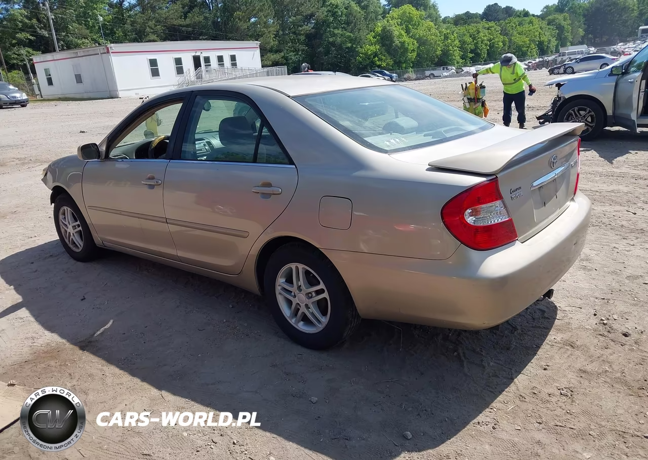 2004 Toyota Camry Le VIN:4T1BE32K74U829832 - 3