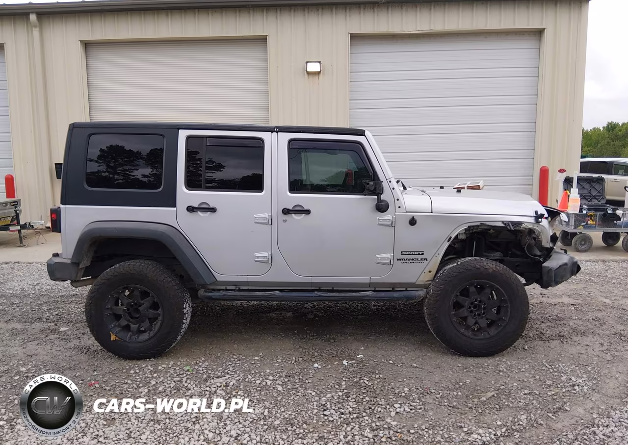 2010 Jeep Wrangler Unlimited Sport VIN:1J4BB3H14AL134604 - 13