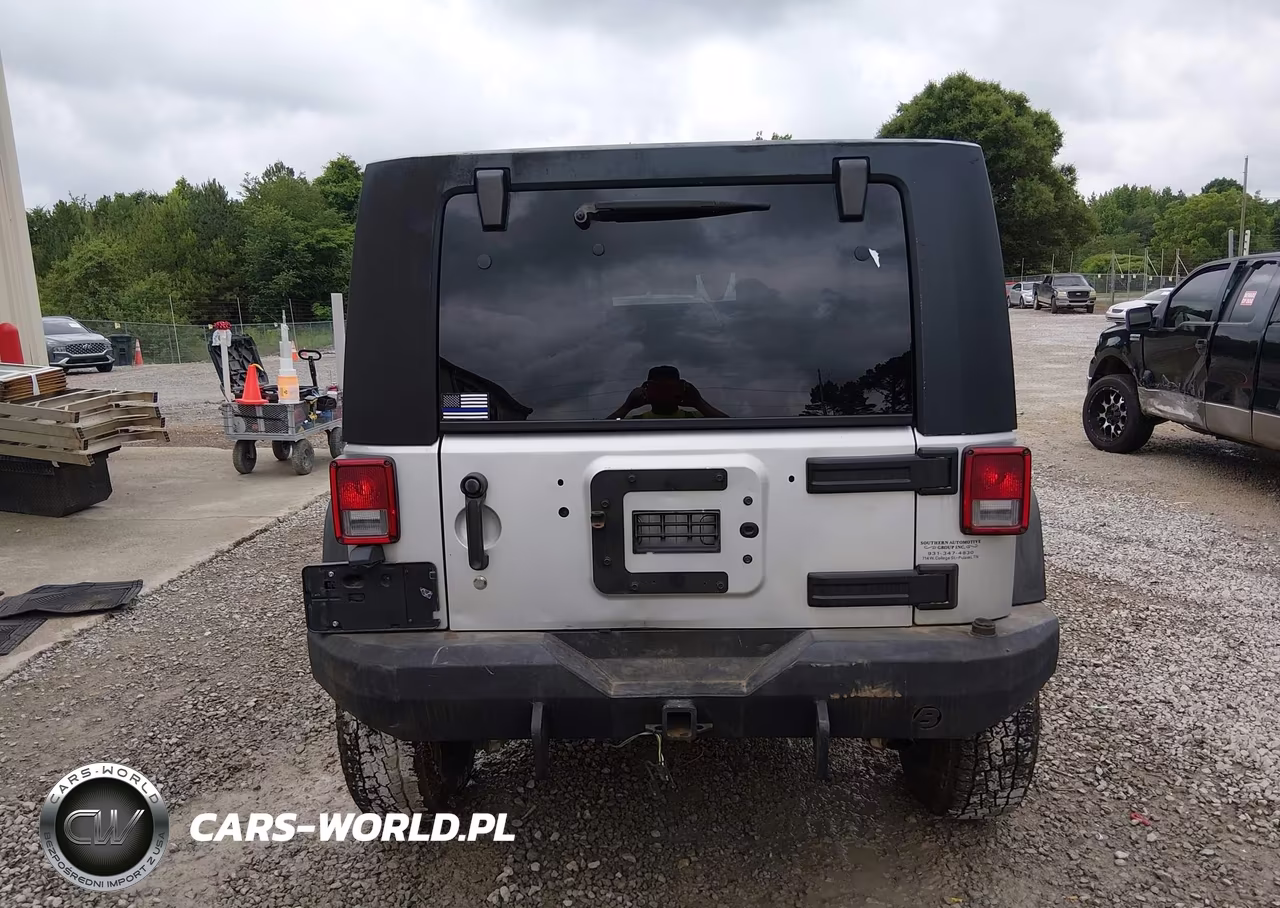 2010 Jeep Wrangler Unlimited Sport VIN:1J4BB3H14AL134604 - 16