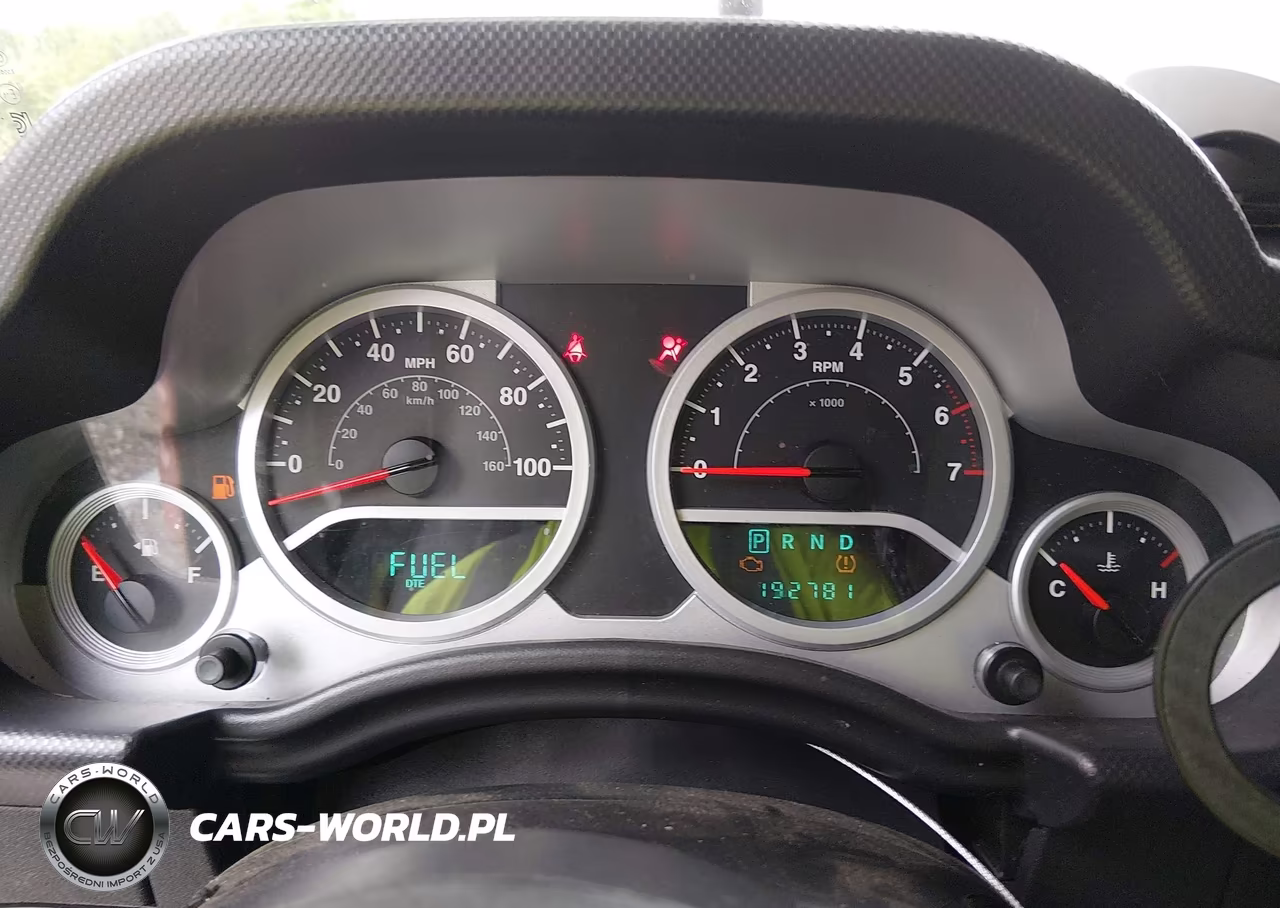 2010 Jeep Wrangler Unlimited Sport VIN:1J4BB3H14AL134604 - 7