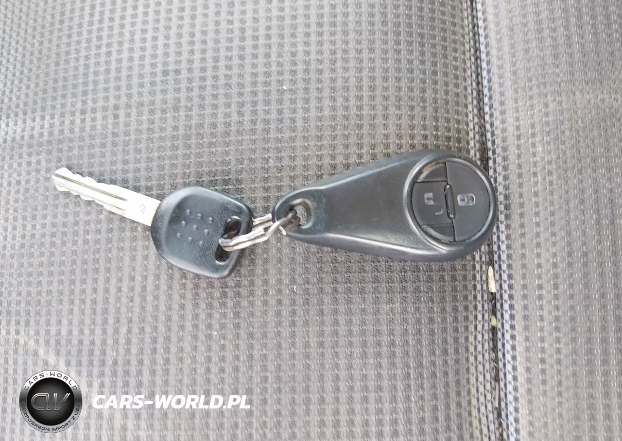 2007 Subaru Forester 2.5X VIN:JF1SG63657H712075 - 11