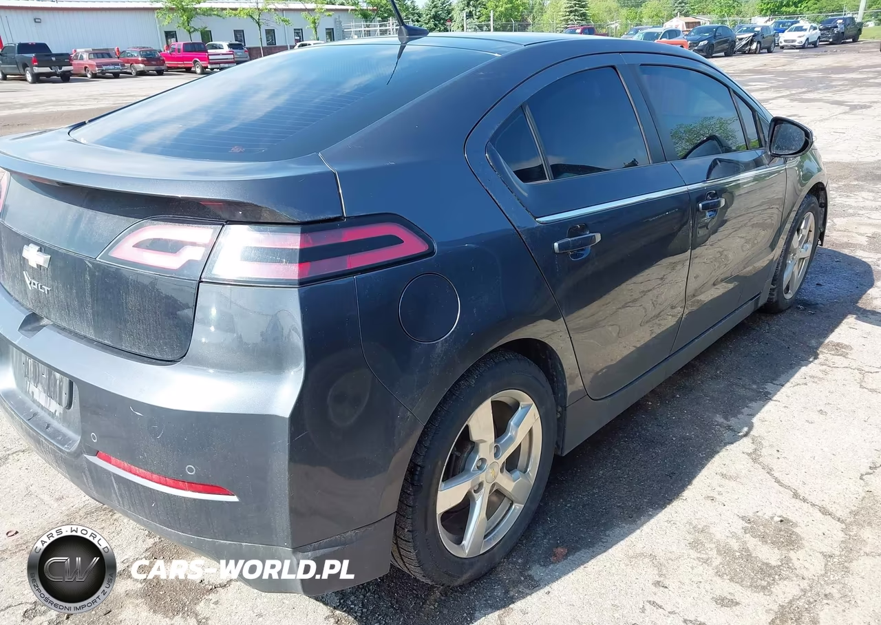 2011 Chevrolet Volt VIN:1G1RD6E45BU102196 - 4