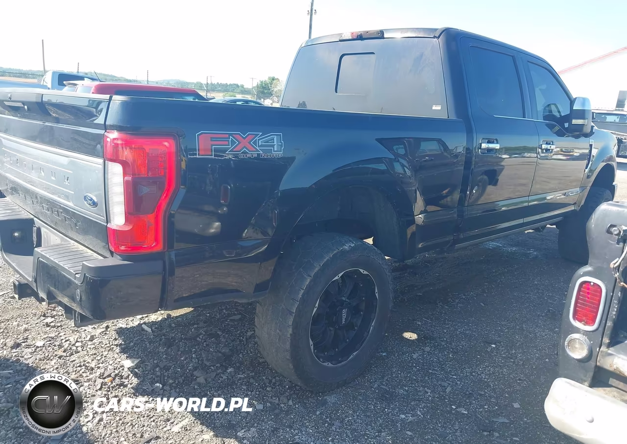 2018 Ford F-250 Platinum VIN:1FT7W2BT5JEB16637 - 4