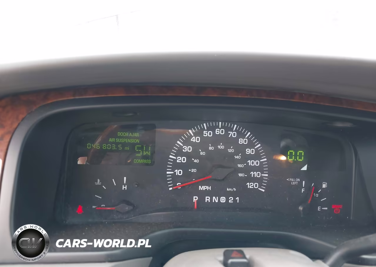 2001 Lincoln Town Car Signature VIN:1LNHM82W61Y732736 - 7