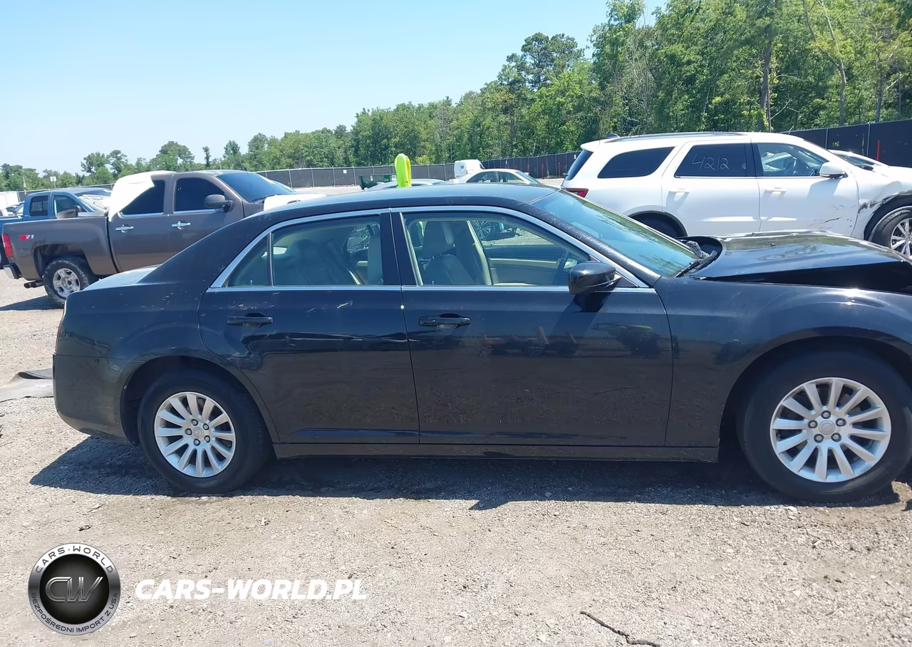 2013 Chrysler 300 Motown VIN:2C3CCAAG2DH527887 - 14