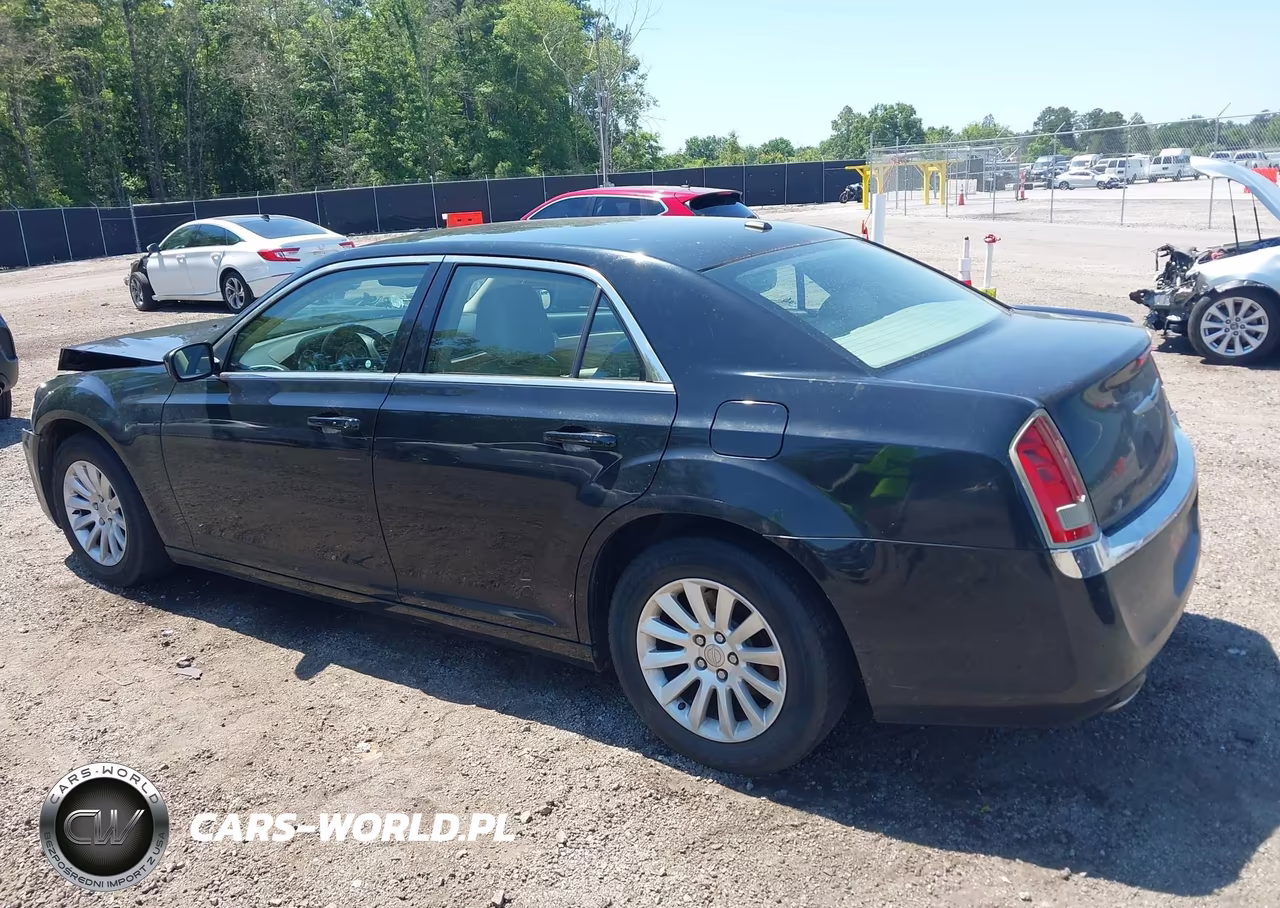 2013 Chrysler 300 Motown VIN:2C3CCAAG2DH527887 - 3