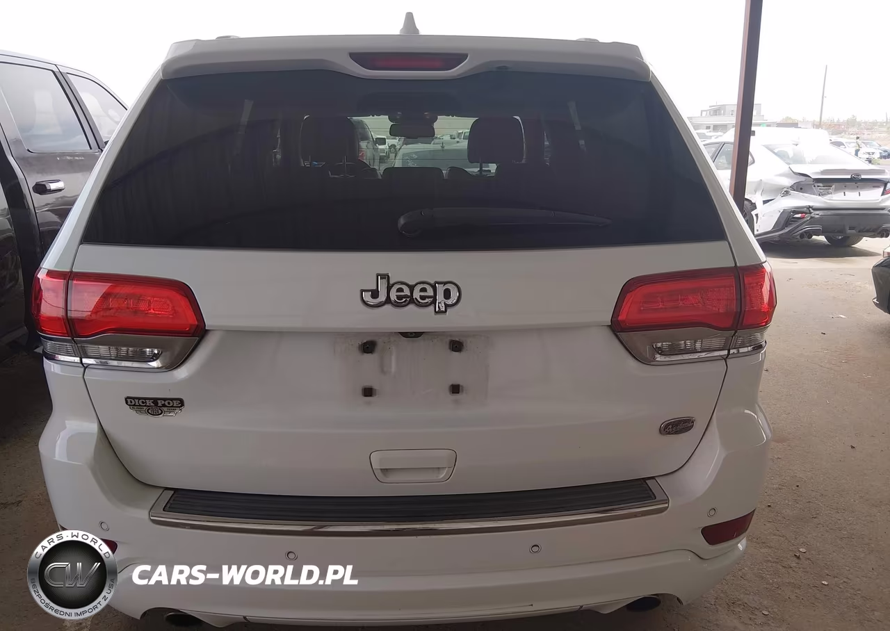 2015 Jeep Grand Cherokee Overland VIN:1C4RJECG1FC755272 - 17