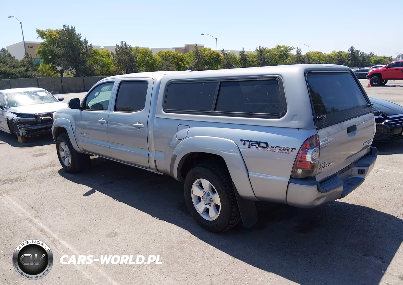 2015 Toyota Tacoma Prerunner V6 VIN:3TMKU4HN3FM045458 - 3