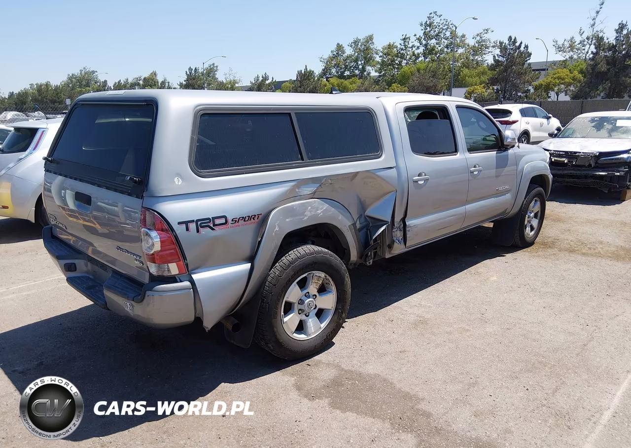 2015 Toyota Tacoma Prerunner V6 VIN:3TMKU4HN3FM045458 - 4