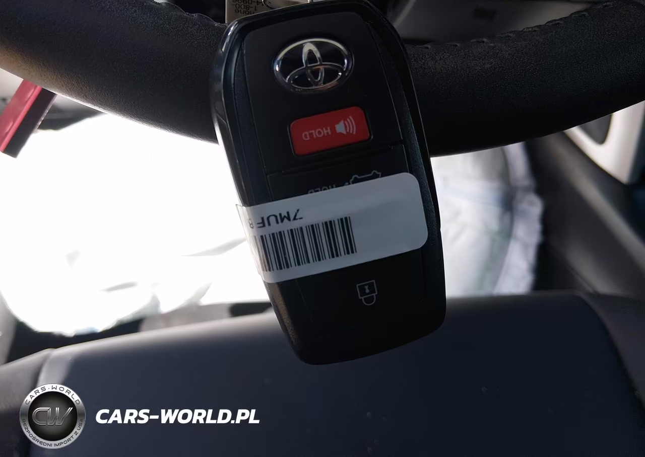 2025 Toyota Corolla Cross Hybrid Xse VIN:7MUFBABG8SV078827 - 11