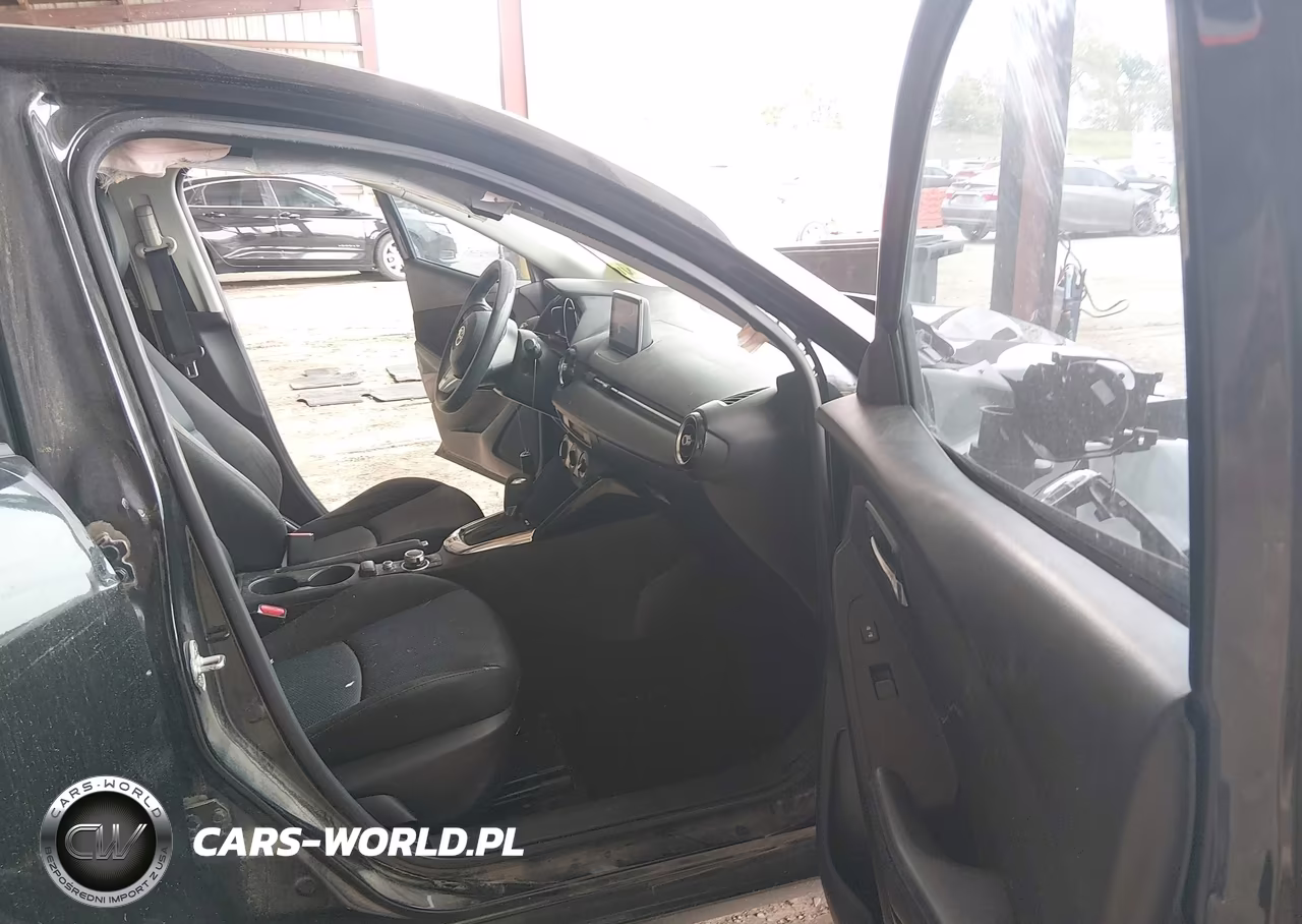 2017 Toyota Yaris Ia VIN:3MYDLBYV8HY155113 - 5