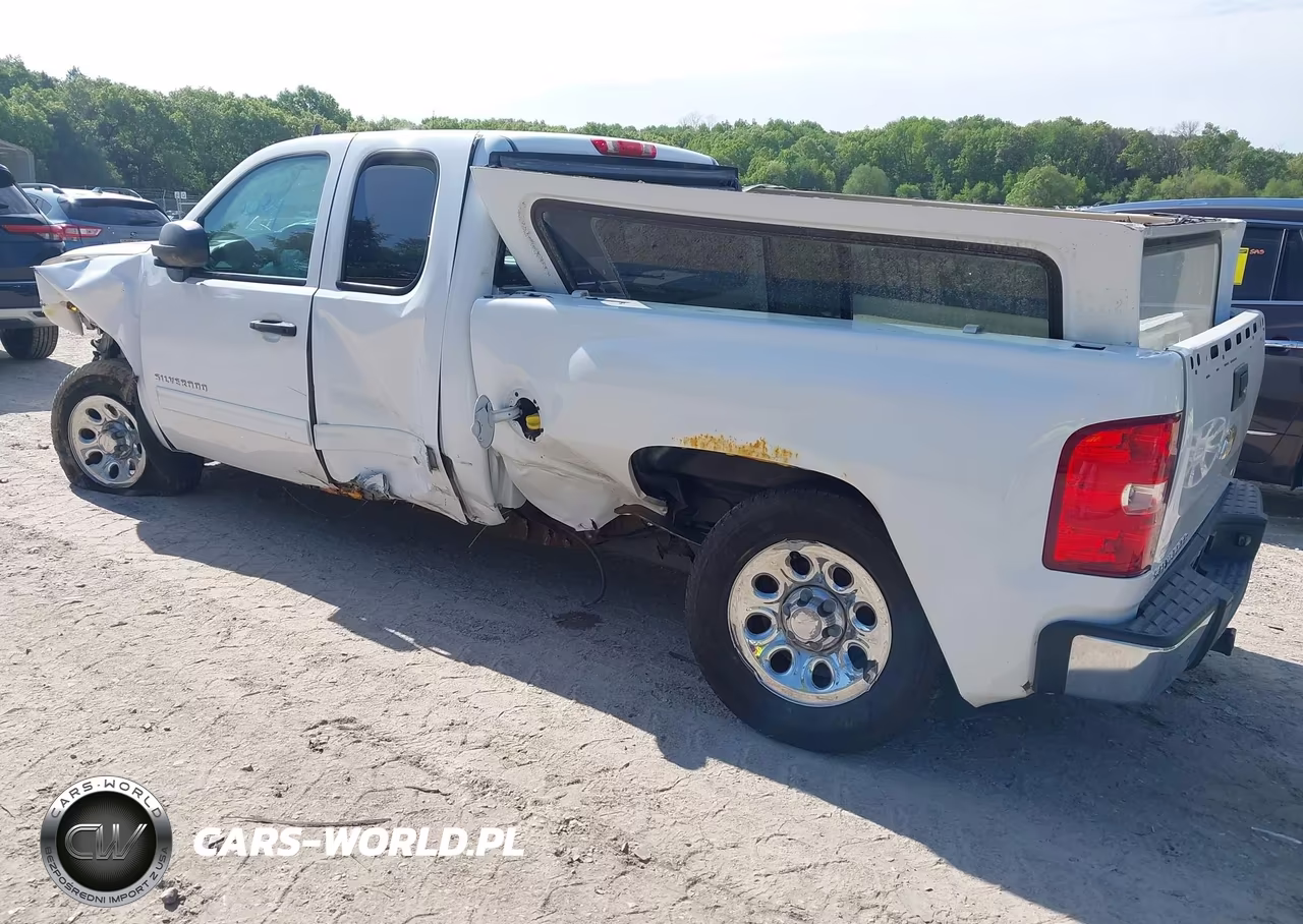 2013 Chevrolet Silverado 1500 Ls VIN:1GCRCREA1DZ296765 - 3