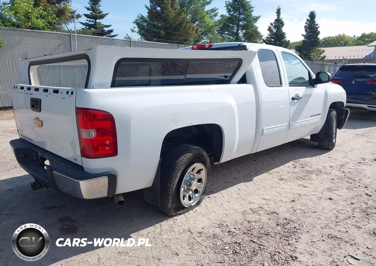 2013 Chevrolet Silverado 1500 Ls VIN:1GCRCREA1DZ296765 - 4