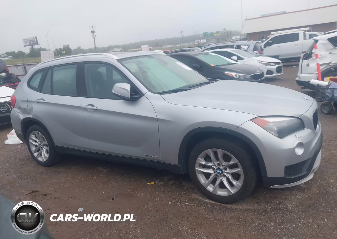 2015 BMW X1 xDrive28I VIN:WBAVL1C55FVY24630 - 13
