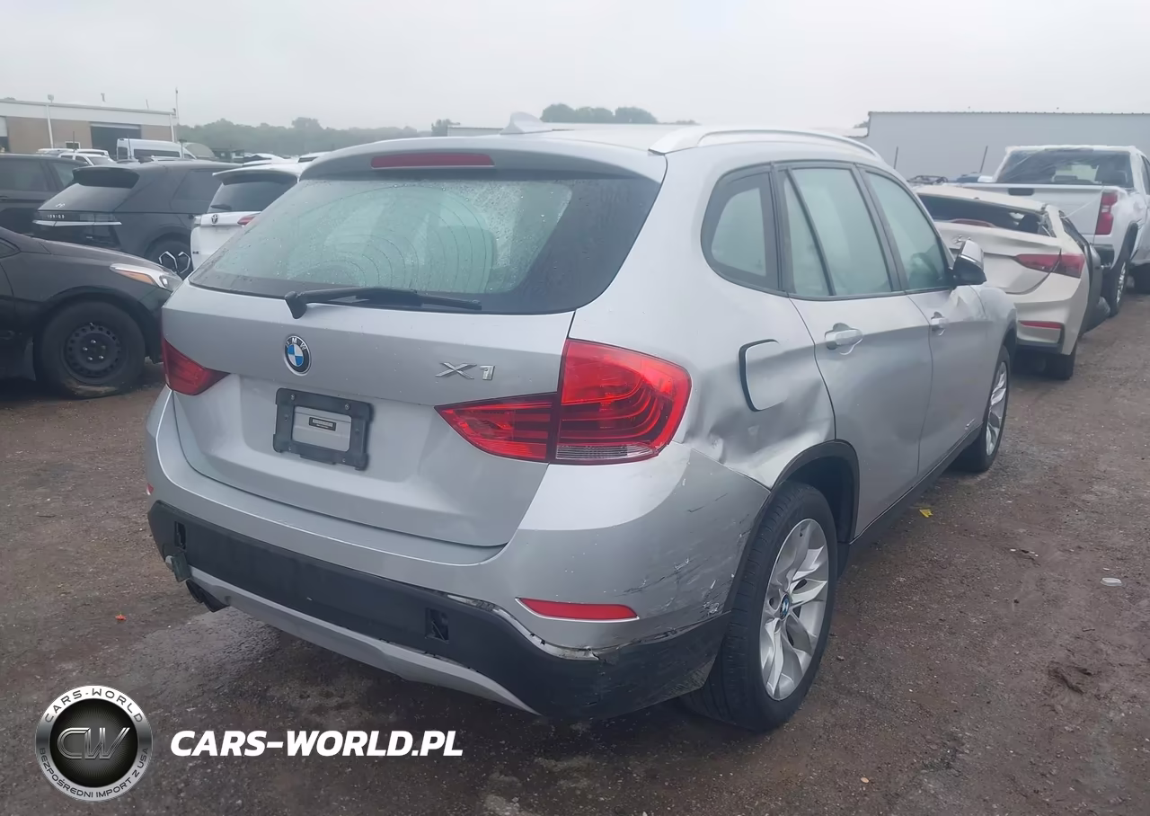 2015 BMW X1 xDrive28I VIN:WBAVL1C55FVY24630 - 4