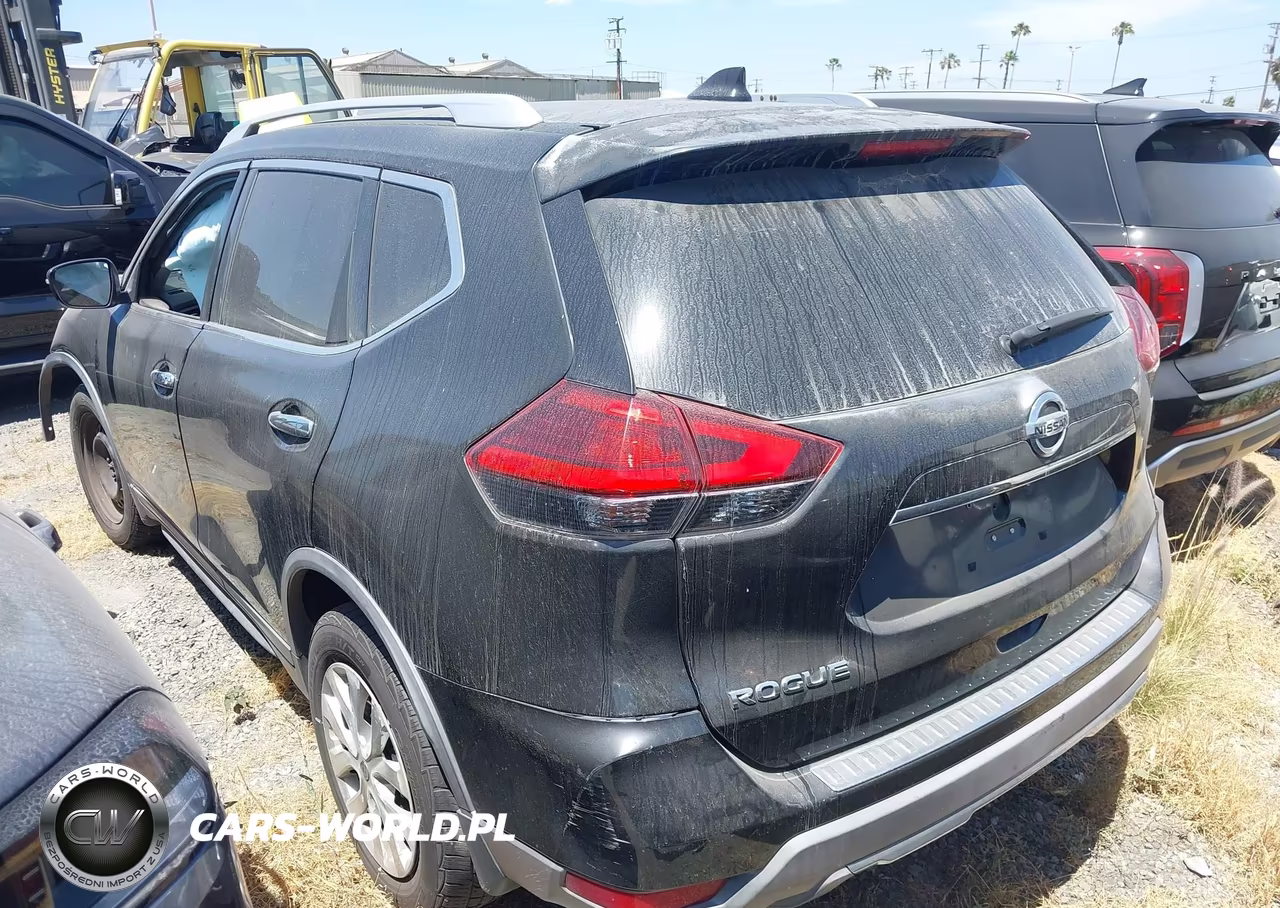 2017 Nissan Rogue S VIN:KNMAT2MT1HP577859 - 3