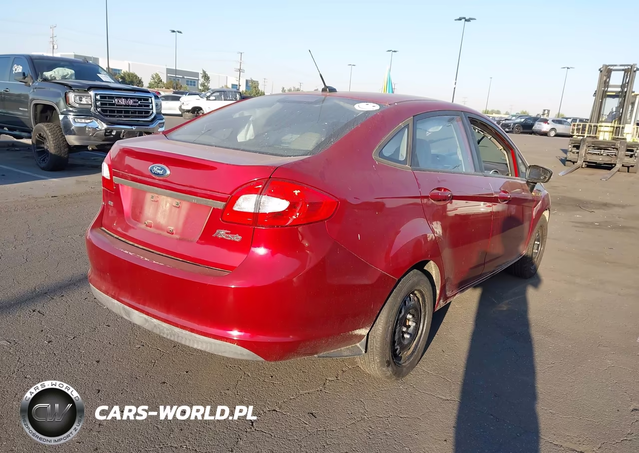 2013 Ford Fiesta Se VIN:3FADP4BJ3DM137131 - 4