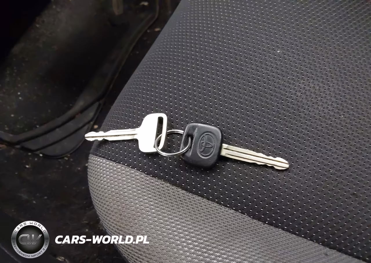 2005 Toyota Celica Gt VIN:JTDDR32T350186673 - 11