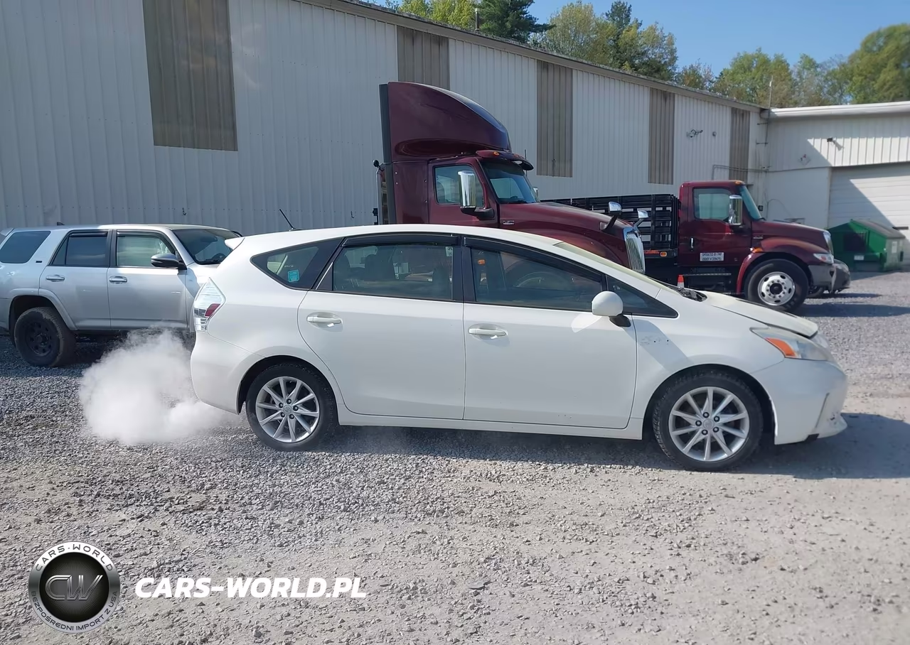 2013 Toyota Prius V Five VIN:JTDZN3EU6D3228613 - 13