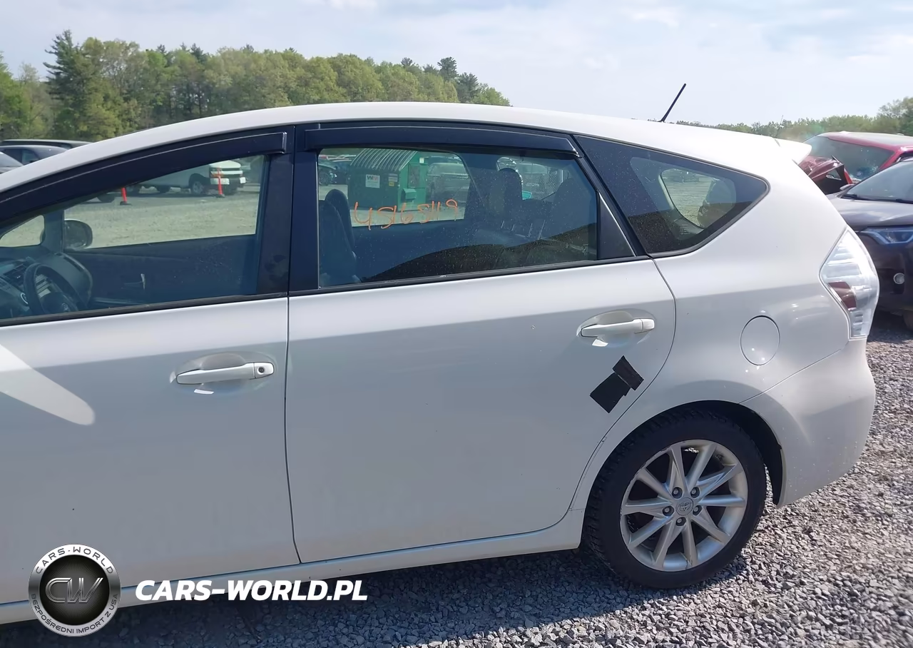 2013 Toyota Prius V Five VIN:JTDZN3EU6D3228613 - 6