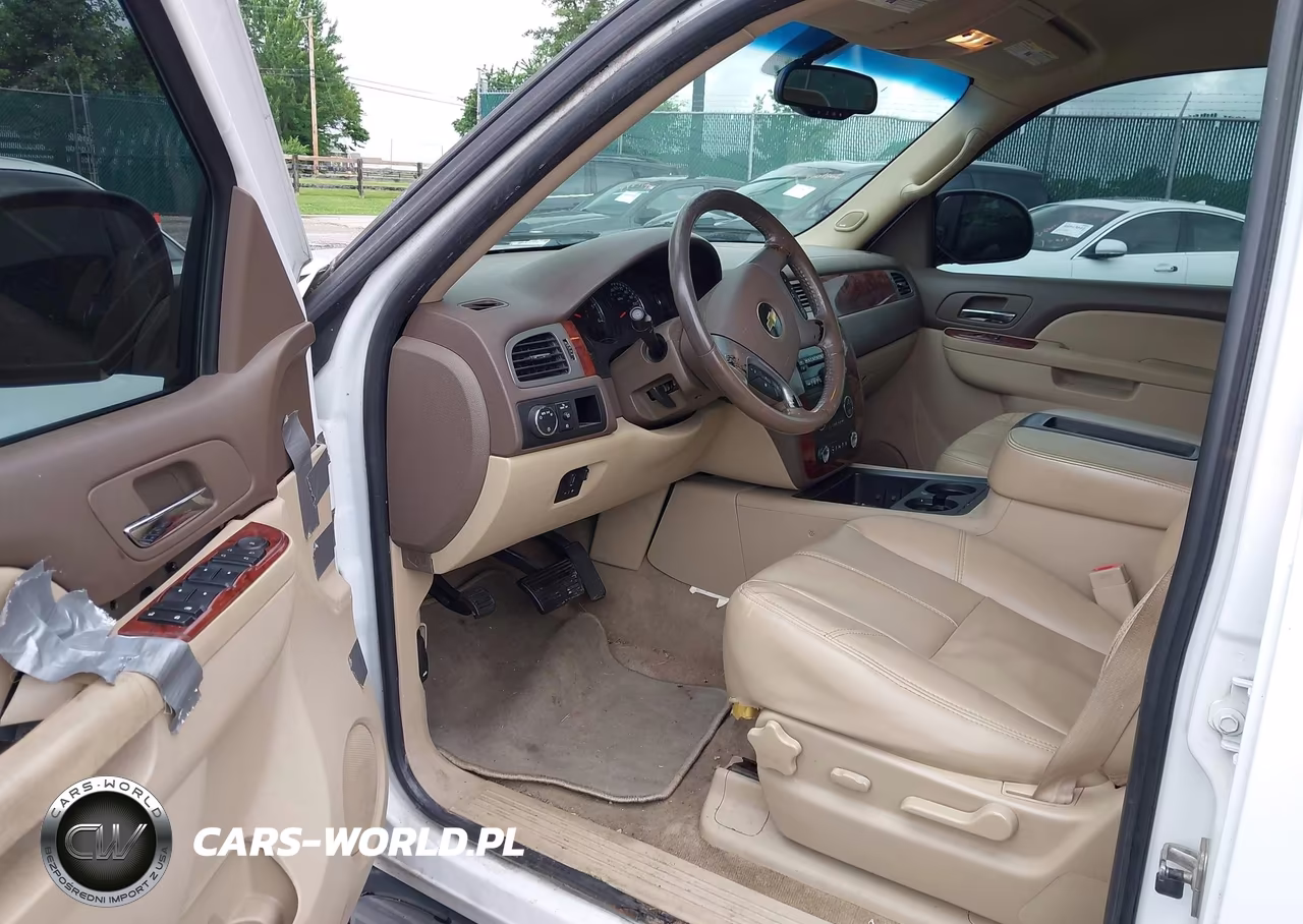2011 Chevrolet Suburban 1500 Lt1 VIN:1GNSCJE04BR254363 - 5