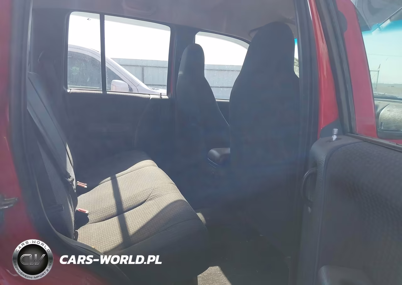 2002 Jeep Liberty Sport VIN:1J4GL48KX2W179967 - 8