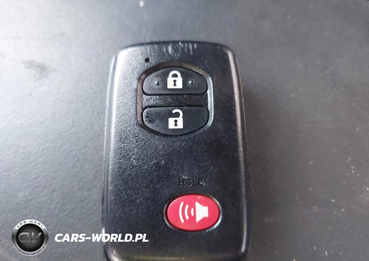 2015 Toyota Prius Two VIN:JTDKN3DU6F0430598 - 11