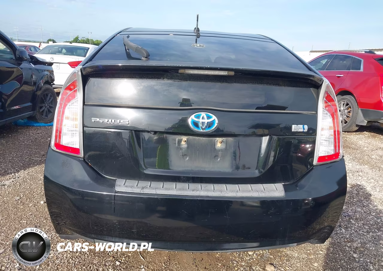 2015 Toyota Prius Two VIN:JTDKN3DU6F0430598 - 16