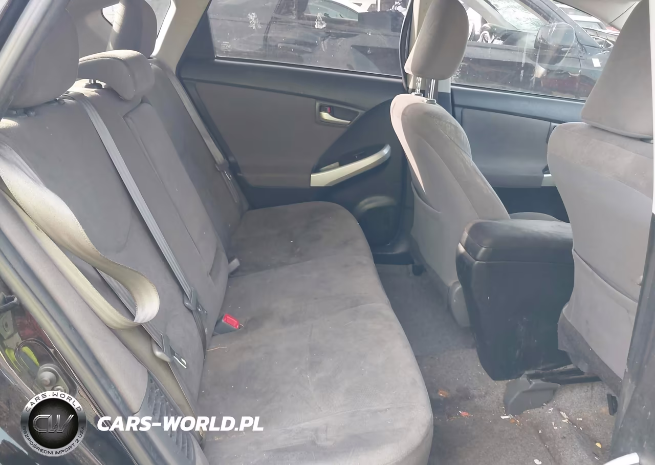 2015 Toyota Prius Two VIN:JTDKN3DU6F0430598 - 8