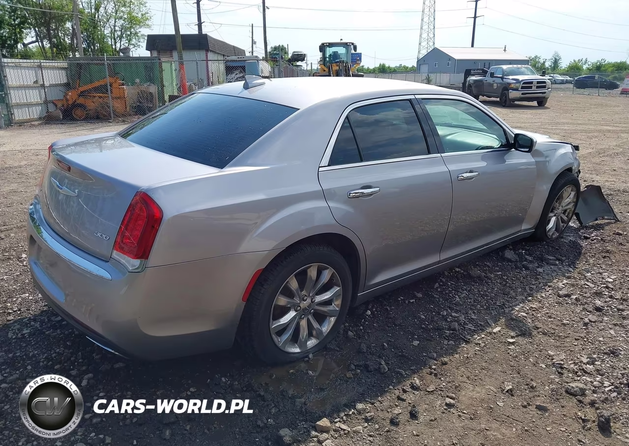 2018 Chrysler 300 Limited Awd VIN:2C3CCAKG3JH218388 - 4