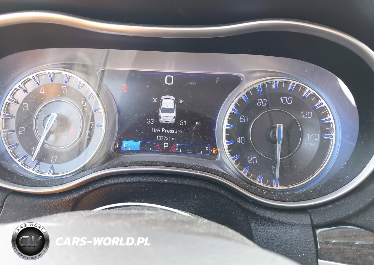 2018 Chrysler 300 Limited Awd VIN:2C3CCAKG3JH218388 - 7