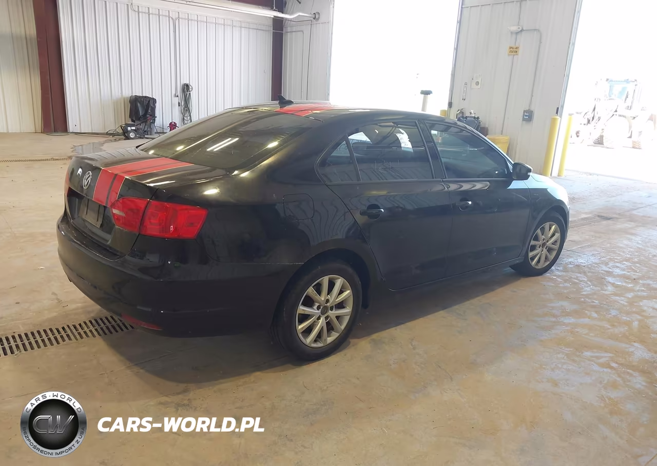 2011 Volkswagen Jetta 2.0L Tdi VIN:3VWLL7AJ7BM050394 - 4