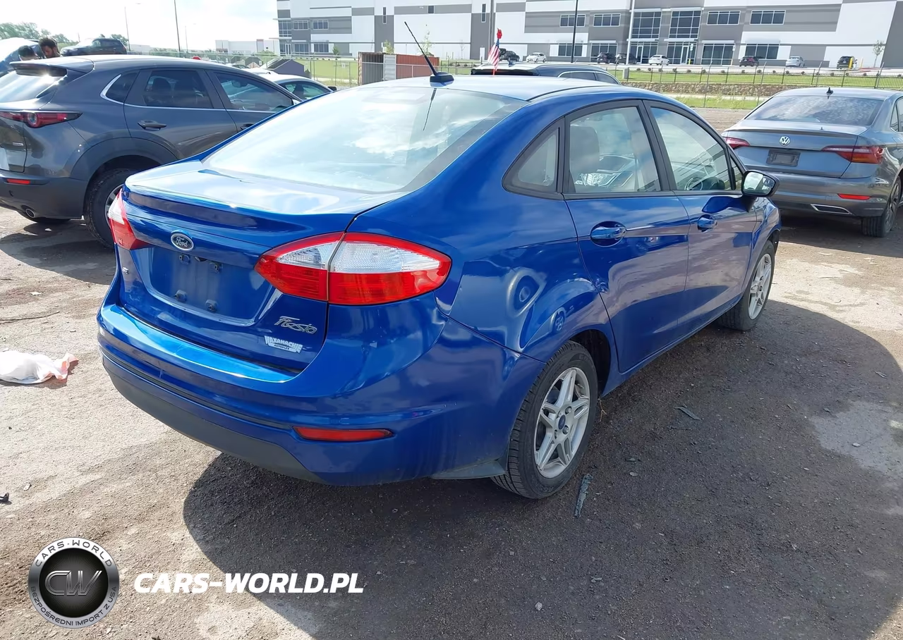 2018 Ford Fiesta Se VIN:3FADP4BJ0JM113557 - 4
