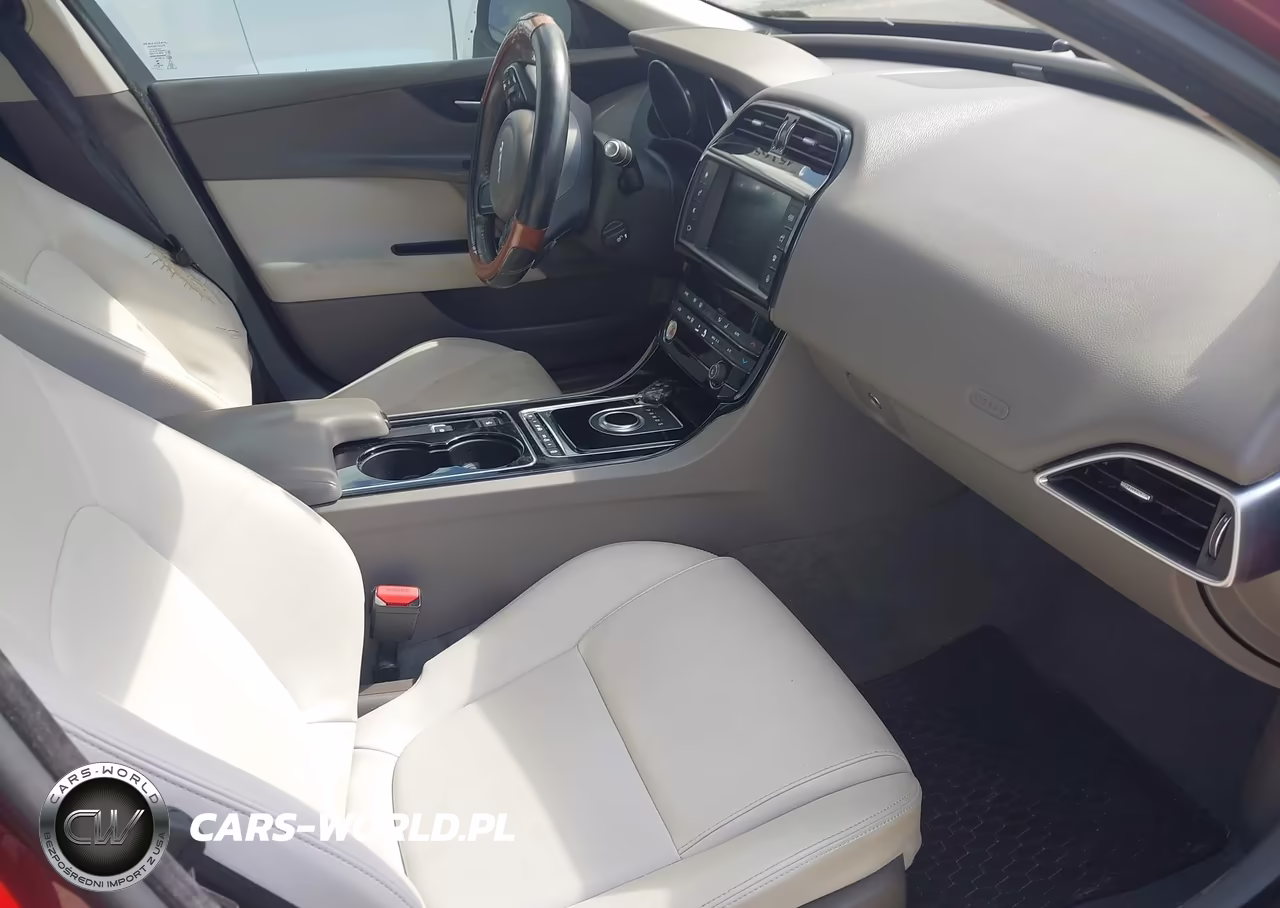 2017 Jaguar Xe 20D VIN:SAJAR4BN8HA968493 - 5