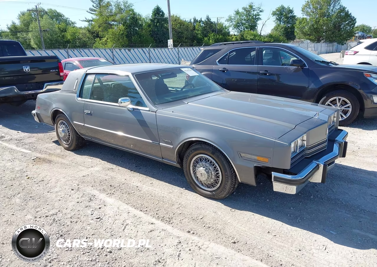 1985 Oldsmobile Toronado Brougham – zdjęcie 1 z 12
