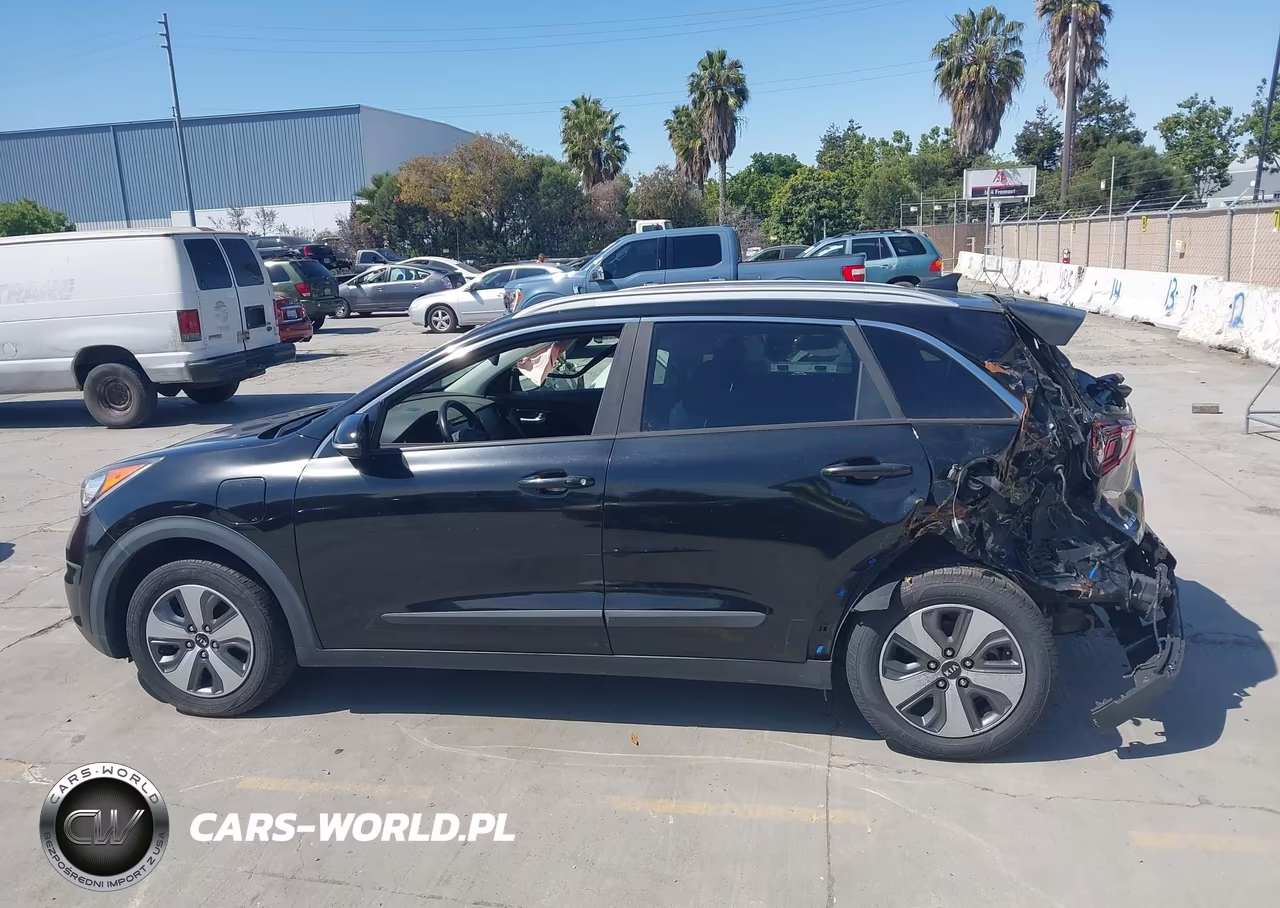 2018 Kia Niro Plug-In Hybrid Ex VIN:KNDCD3LD1J5205106 - 14