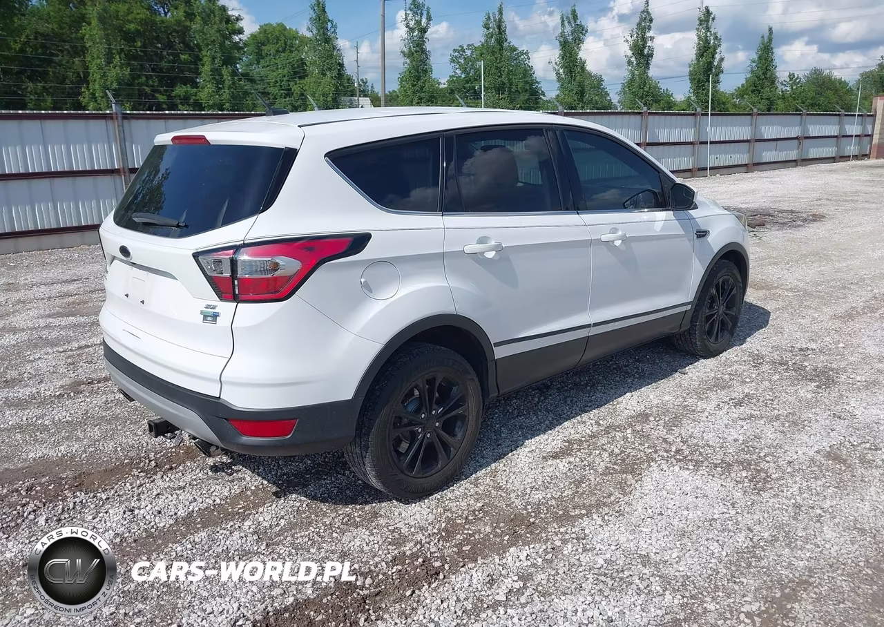 2017 Ford Escape Se VIN:1FMCU9GD6HUC01027 - 4