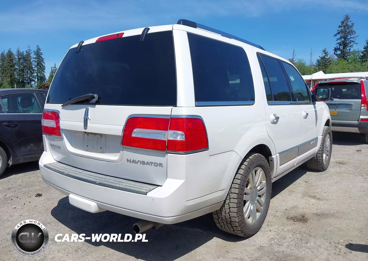 2014 Lincoln Navigator VIN:5LMJJ2J56EEL04606 - 4