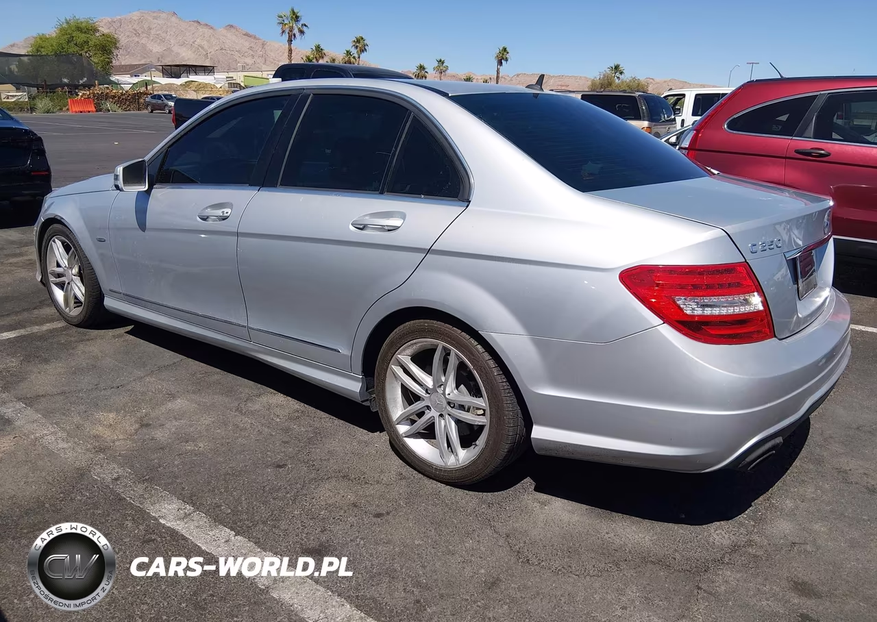 2012 Mercedes-Benz C 250 Sport VIN:WDDGF4HB2CR210972 - 3