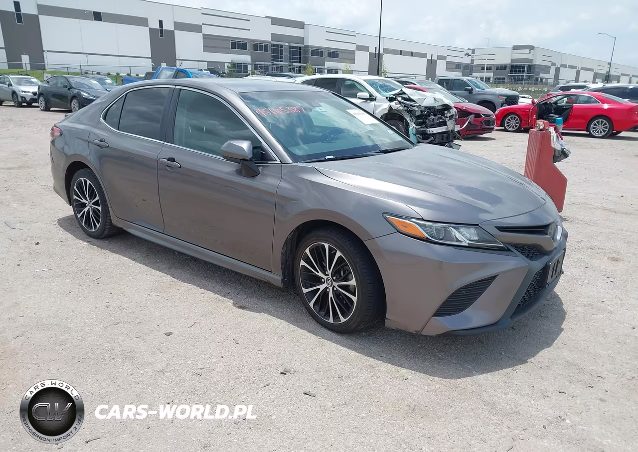 2018 Toyota Camry Se – zdjęcie 1 z 16