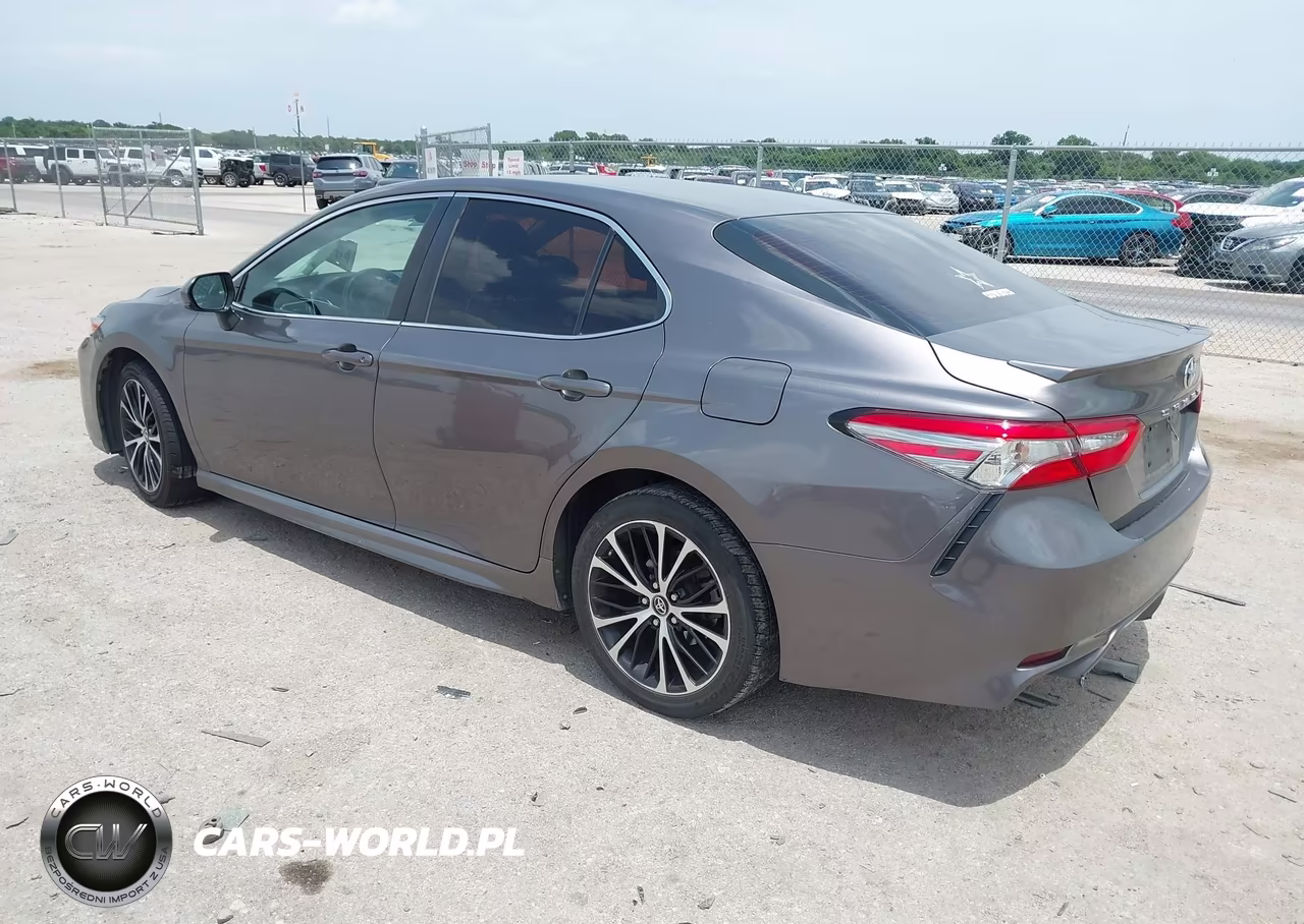 2018 Toyota Camry Se VIN:4T1B11HK7JU571914 - 3