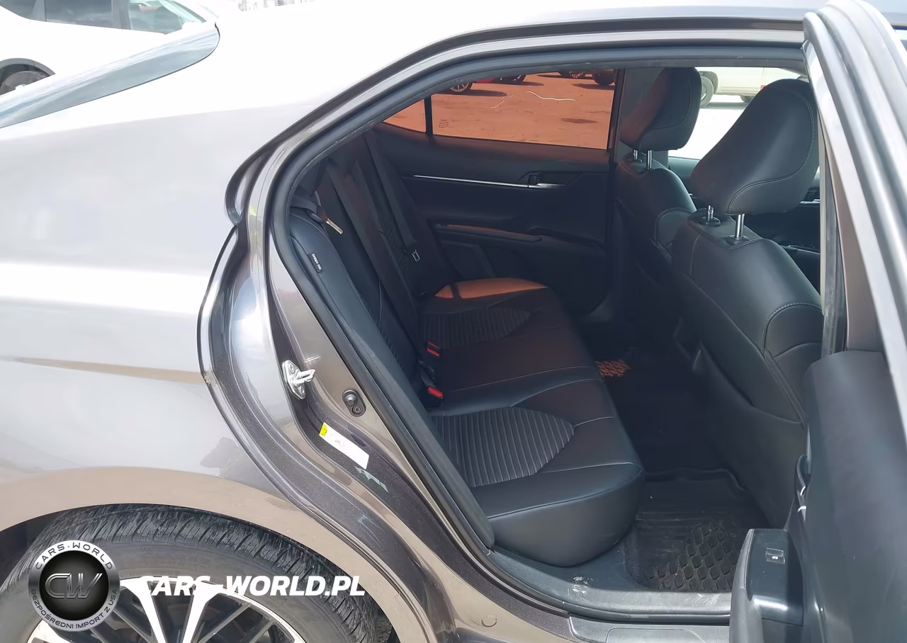 2018 Toyota Camry Se VIN:4T1B11HK7JU571914 - 8