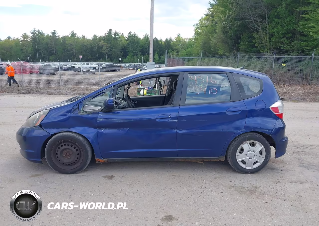 2013 Honda Fit VIN:JHMGE8H33DC015771 - 12