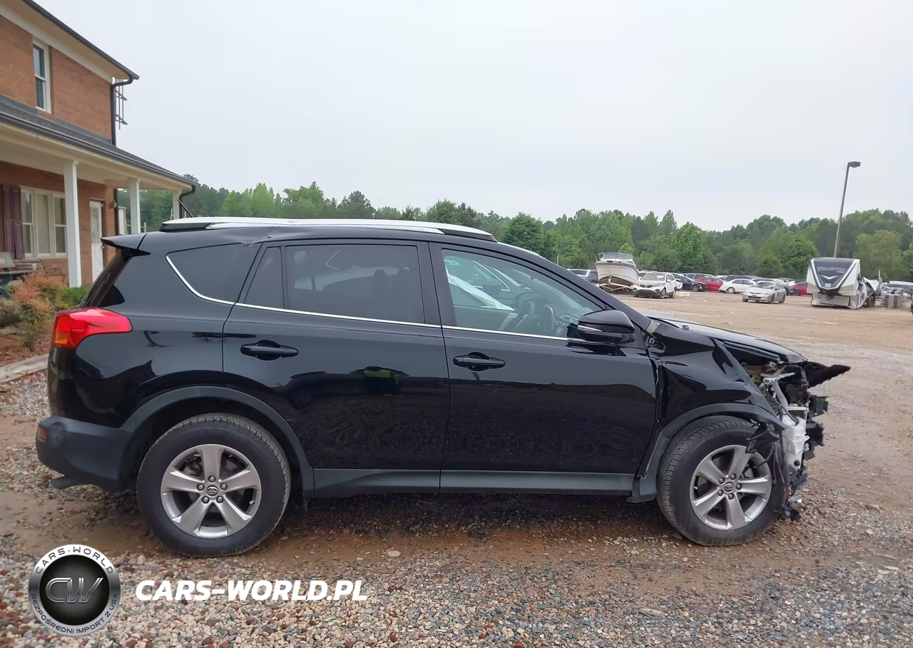 2015 Toyota Rav4 Xle VIN:2T3WFREV2FW183195 - 13
