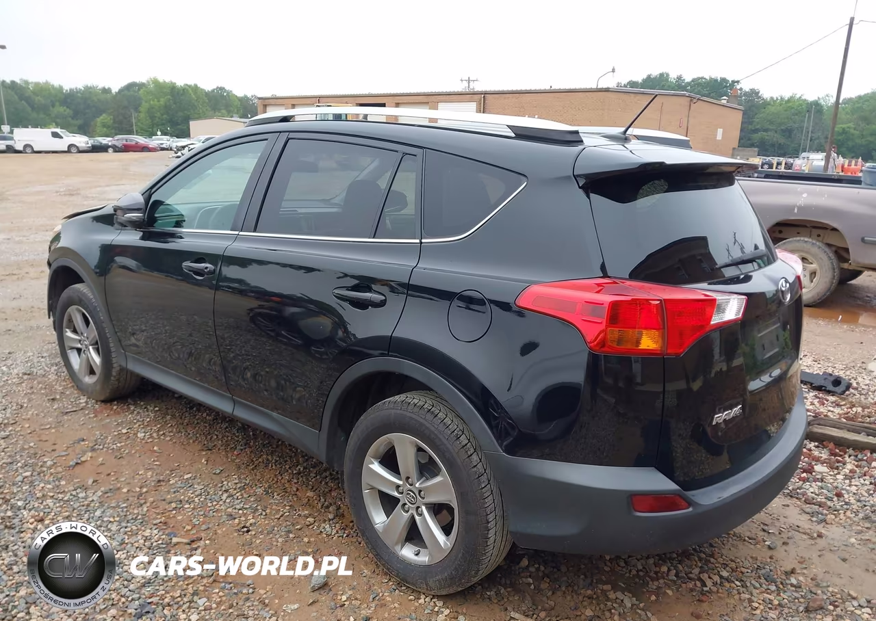 2015 Toyota Rav4 Xle VIN:2T3WFREV2FW183195 - 3