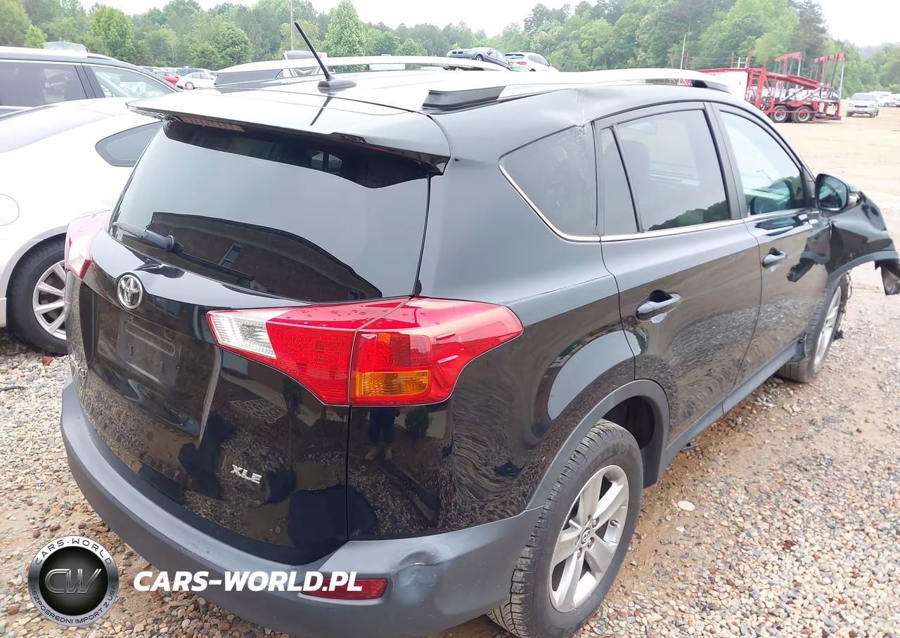 2015 Toyota Rav4 Xle VIN:2T3WFREV2FW183195 - 4