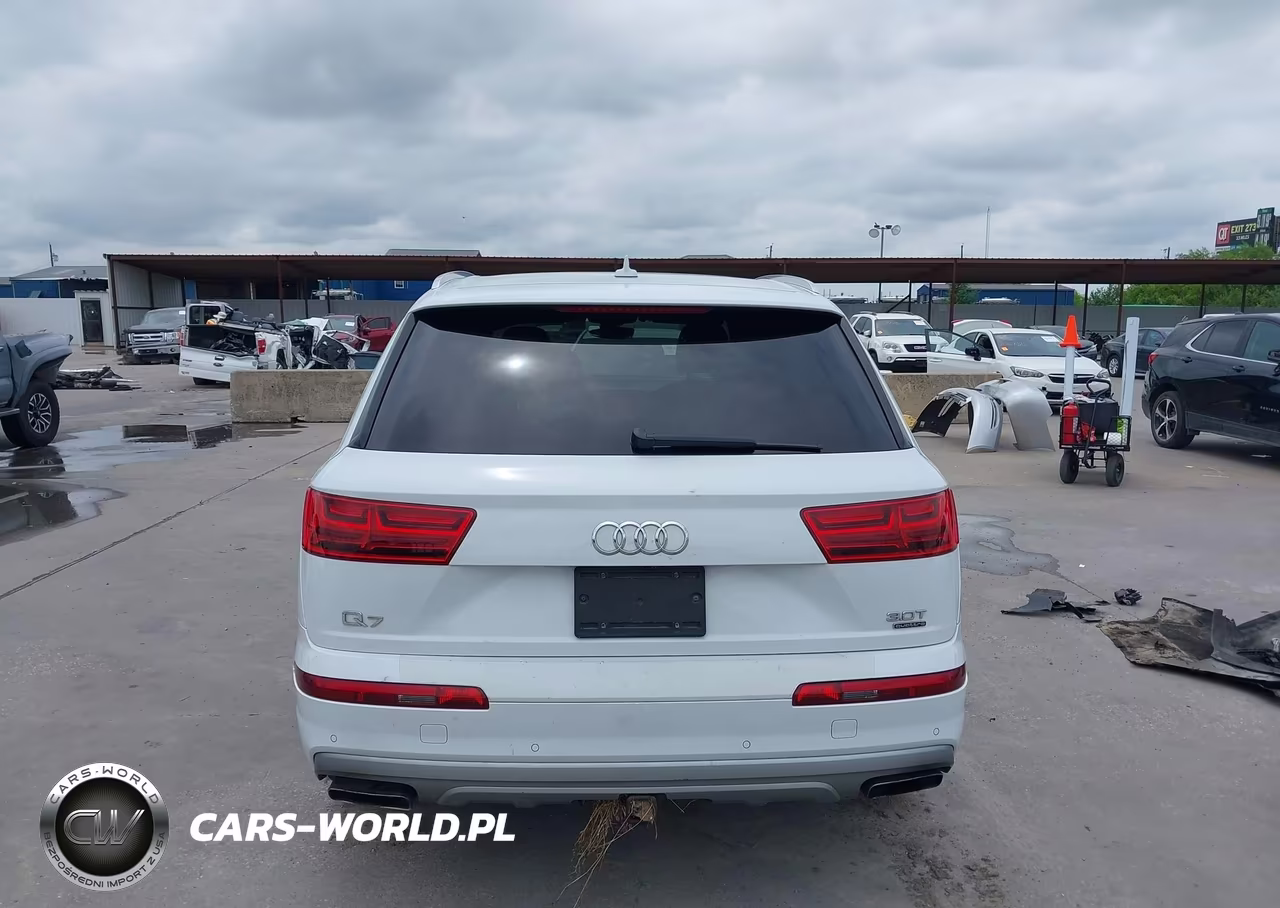 2017 Audi Q7 3.0T Premium VIN:WA1LAAF71HD056435 - 17