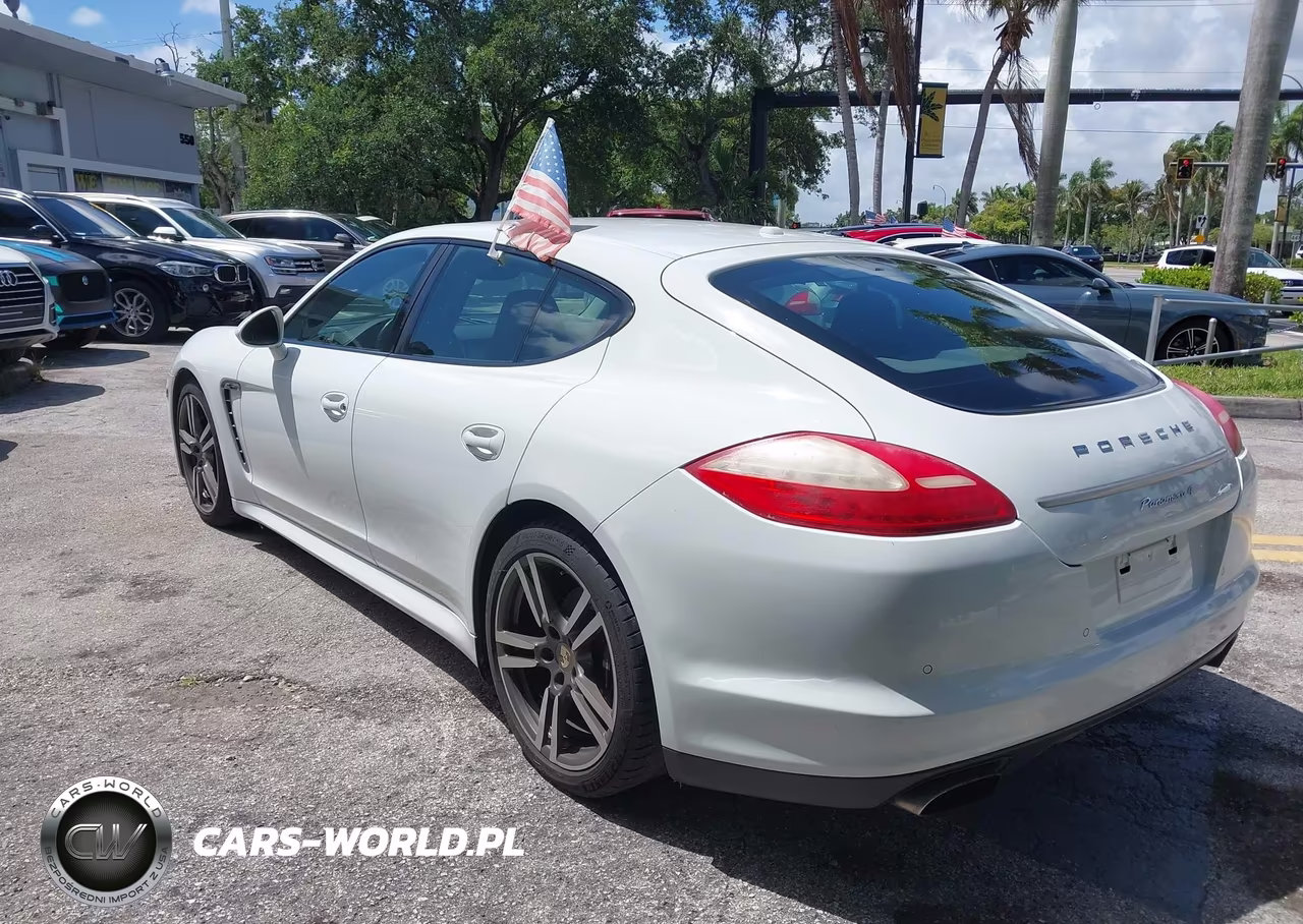 2013 Porsche Panamera 4 VIN:WP0AA2A7XDL014940 - 3