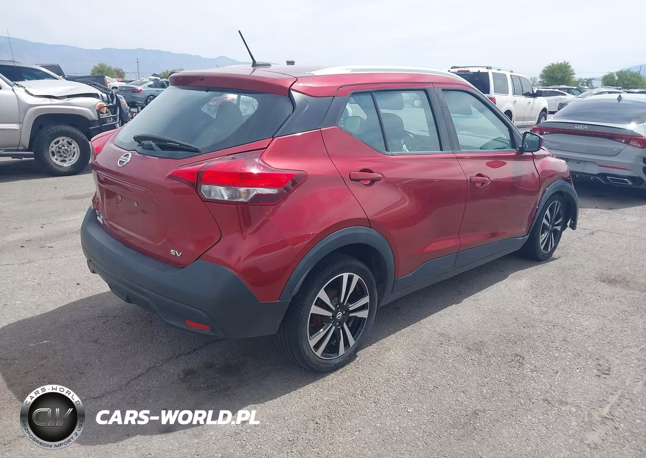 2019 Nissan Kicks Sv VIN:3N1CP5CU9KL497885 - 4