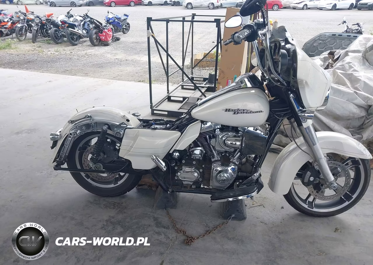 2015 Harley-Davidson Flhxs Street Glide Special VIN:1HD1KRM13FB666772 - 13